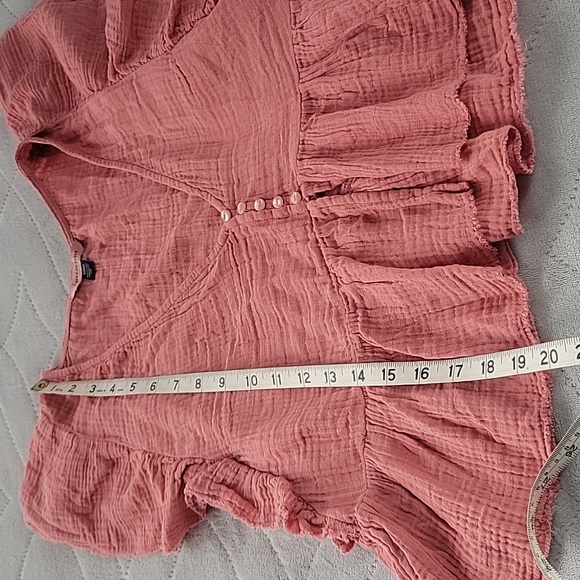 American Eagle Ruffles Top - Picture 5 of 8